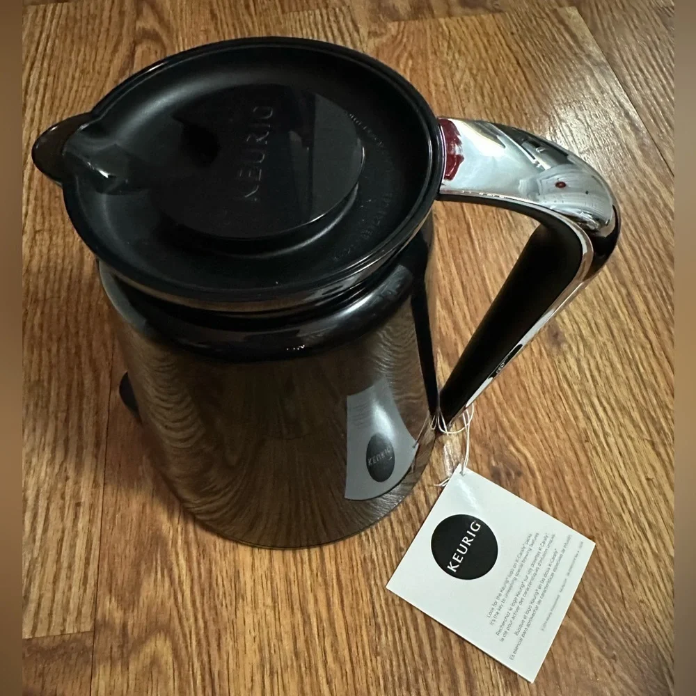 Keurig 2.0 Plastic Carafe 32oz Double-Walled with Easy-Pour Handle, Black